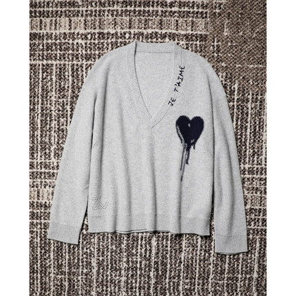 TANG TOWN 慵懒廓形一秒藏肉显瘦 奢享温暖 全羊绒爱心V领针织衫