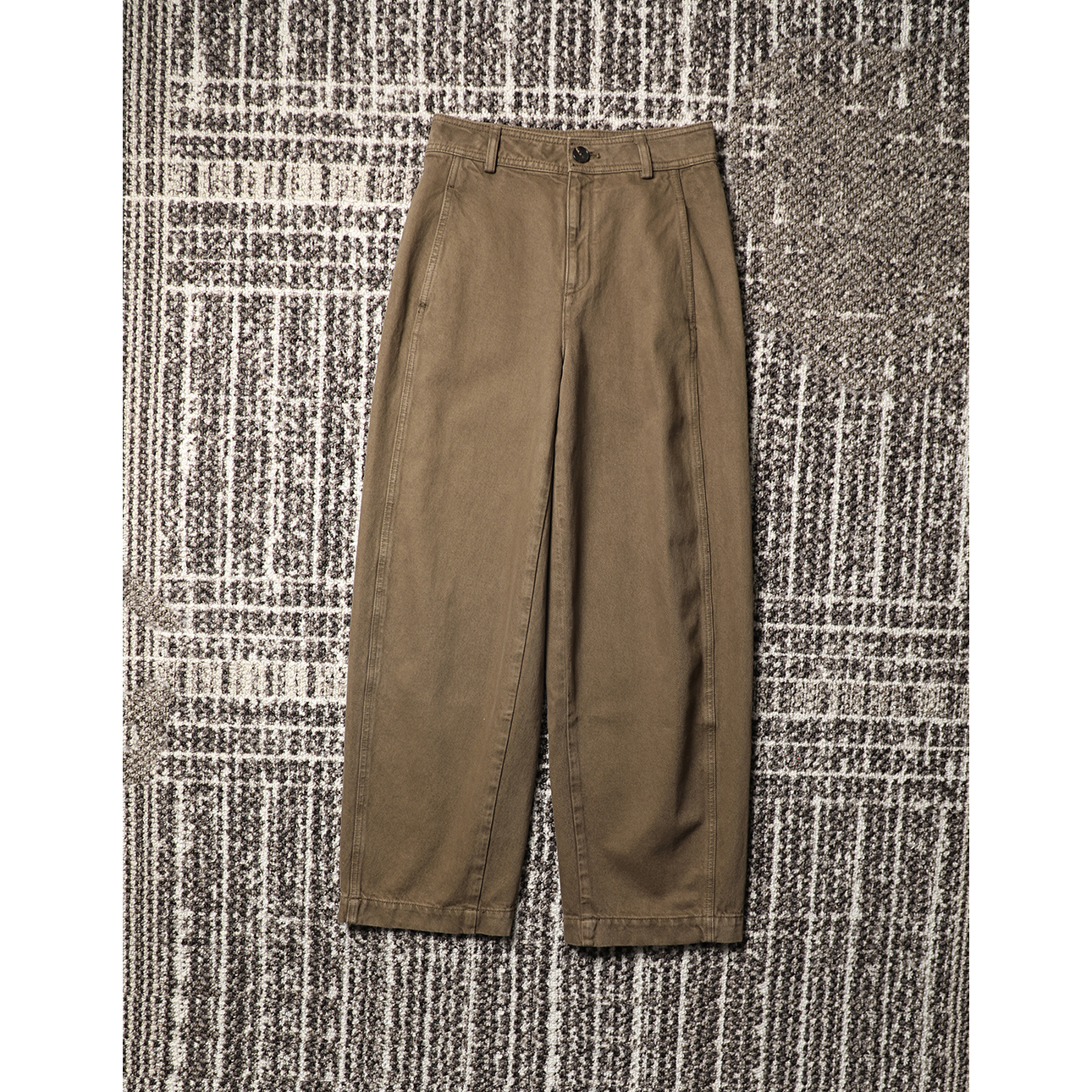 TANG TOWN轻松拿捏舒适松弛 全棉侧缝前移时髦休闲茧型弯刀牛仔裤