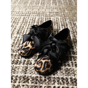 蝴蝶结镂空平底芭蕾舞鞋 TANG 真丝印花 日系风格 TOWN