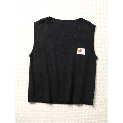 TANG TOWN 朦胧氛围美 羊驼毛/羊毛蓬松轻盈亲肤绒感针织背心马甲