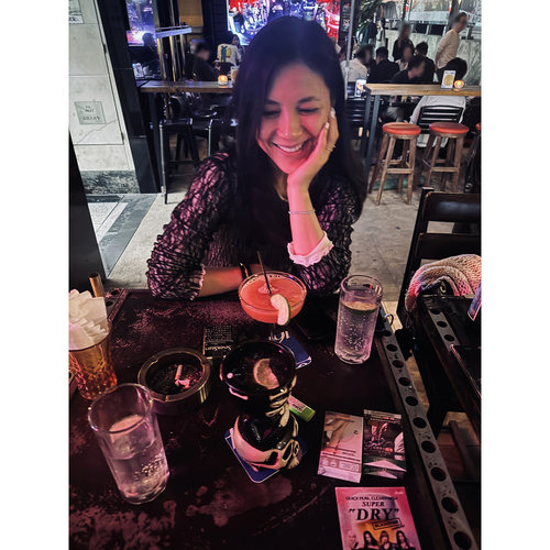 TANG TOWN 随性艺术美感 立体浮雕微透感蕾丝 若隐若现侧开叉T恤