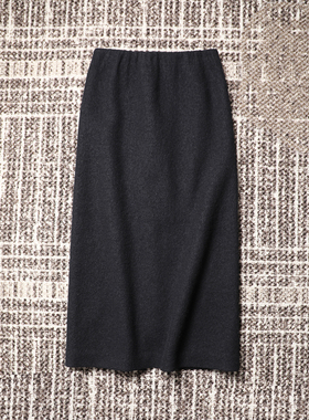 TANG TOWN 自制 诠释不费力优雅摩登高阶造型 强缩羊毛后开衩半裙