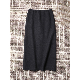 诠释不费力优雅摩登高阶造型 自制 强缩羊毛后开衩半裙 TOWN TANG