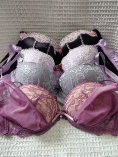 日韩内衣文胸有钢圈聚拢刺绣蕾丝多扣无插垫杂款 大码 70D