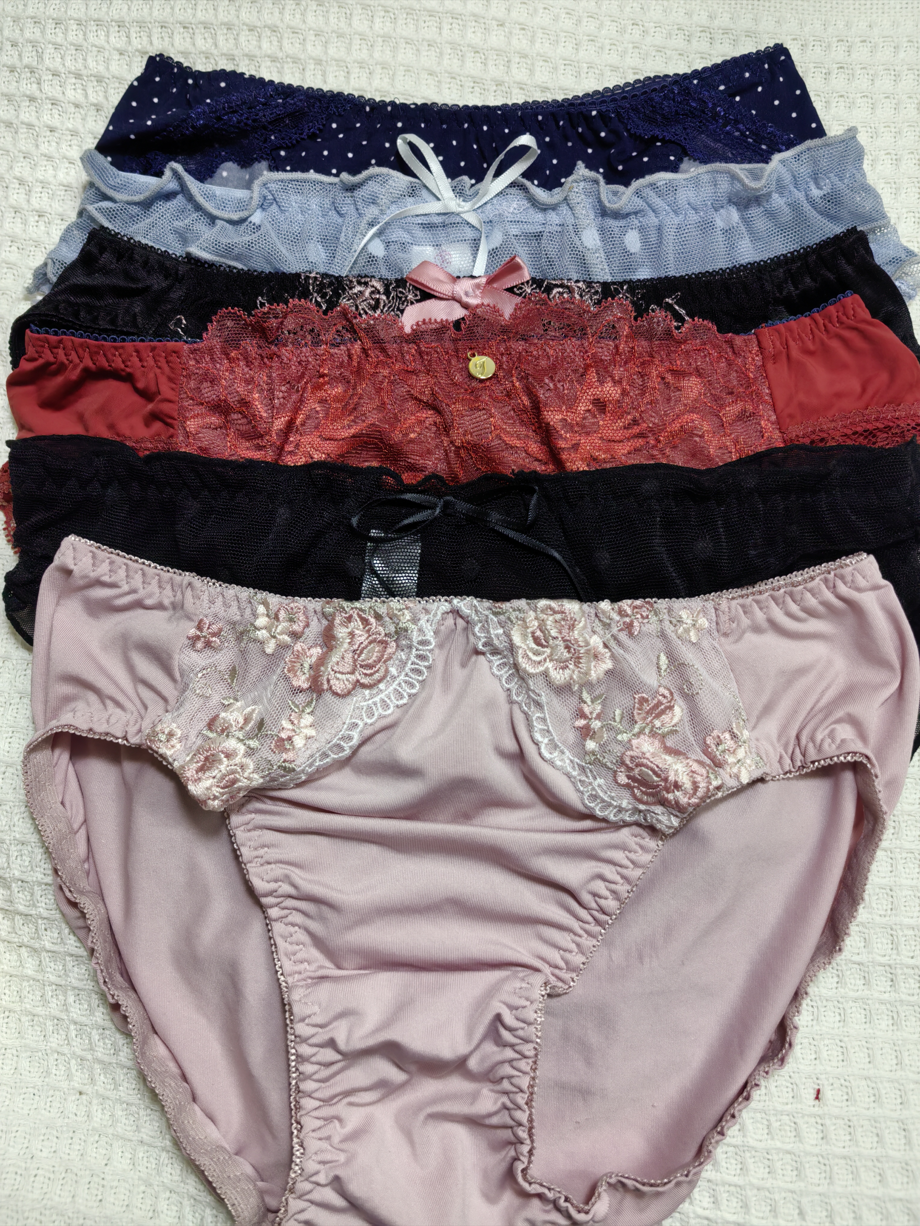清货M码日韩欧美刺绣三角平角丁字内裤生理裤蕾丝牛奶丝棉内衣