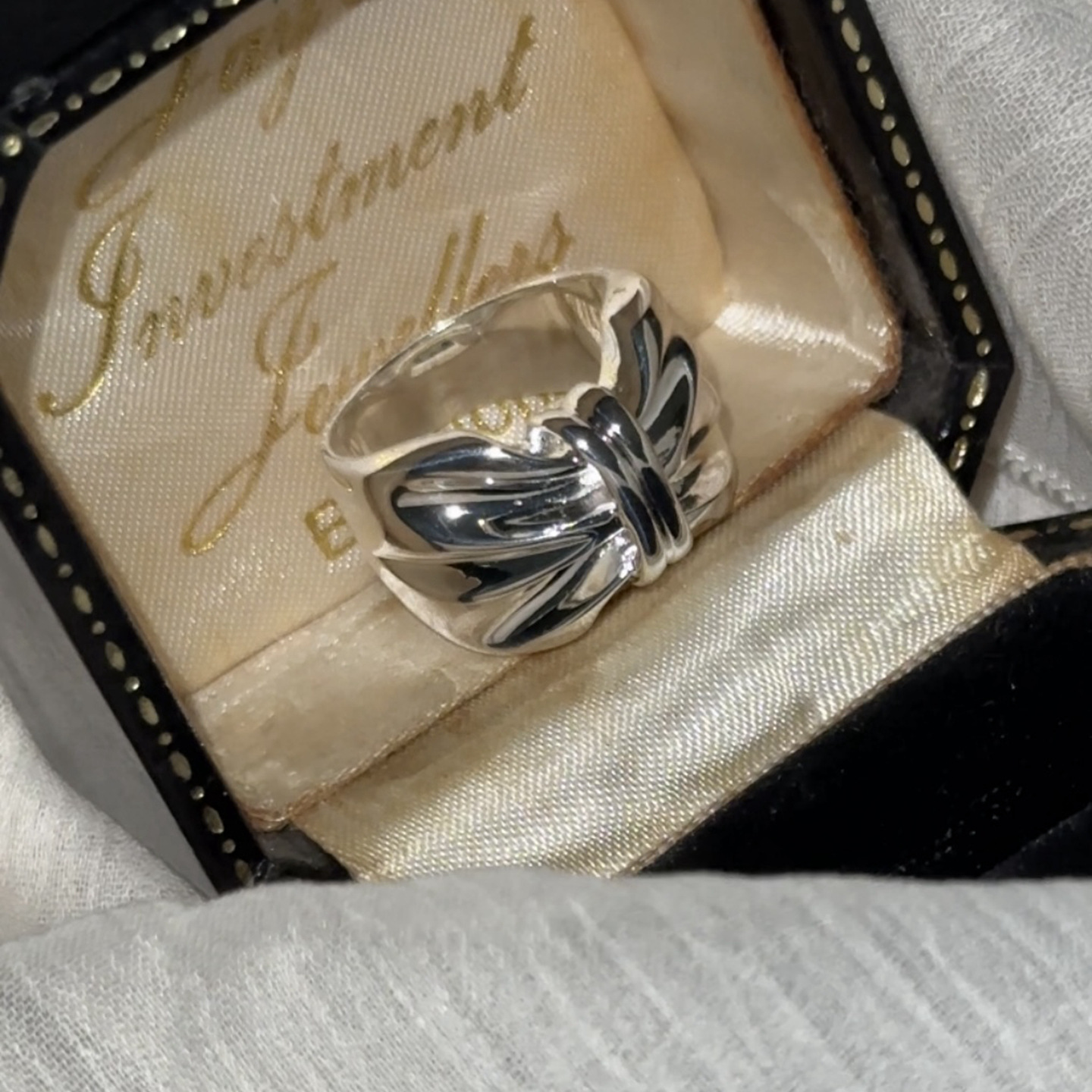 【新品】925纯银重工款蝴蝶结丝绸感宽版戒指小众设计感