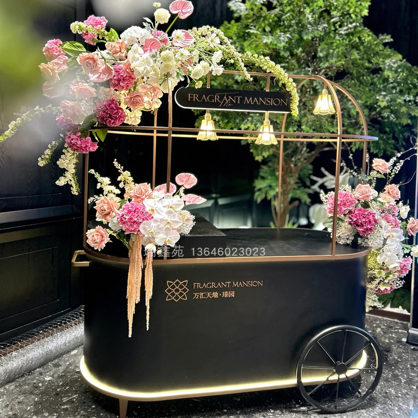 商场户外活动婚礼展示花车专柜美妆宣传推车酒店美陈展示架促销车