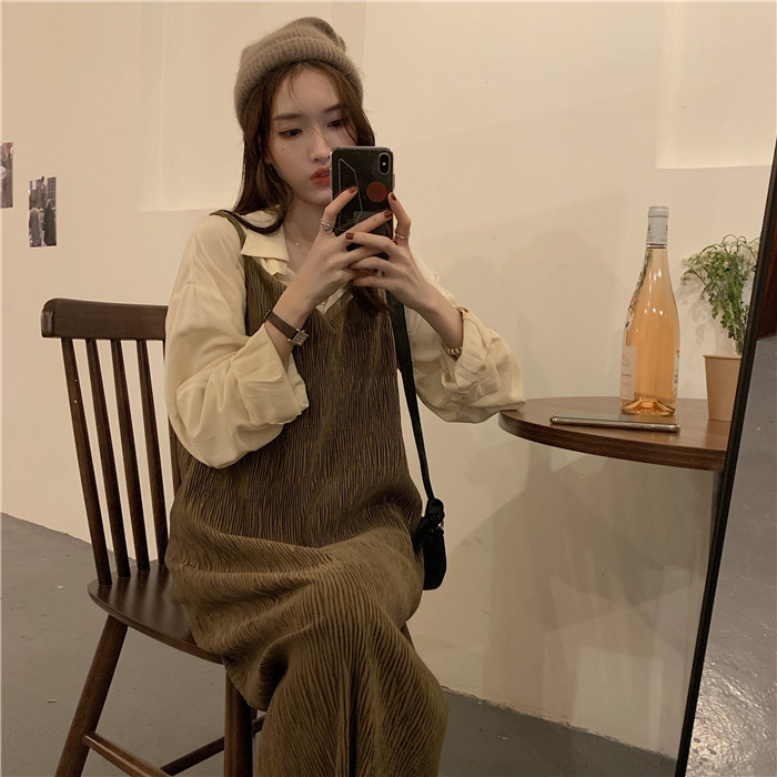 Real shot and real price show thin with pleated suspender dress