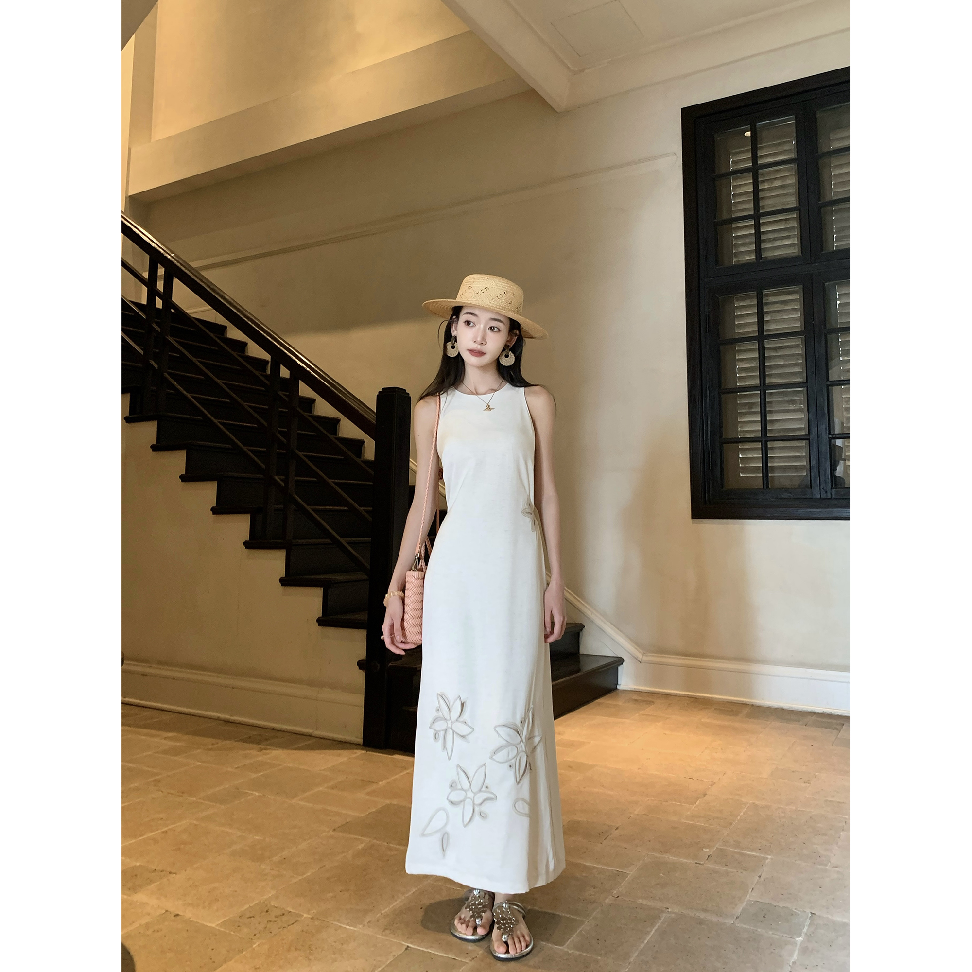 Thecoco 老钱风烧花镂空米色混纺麻无袖连衣裙女夏（送花朵头绳）
