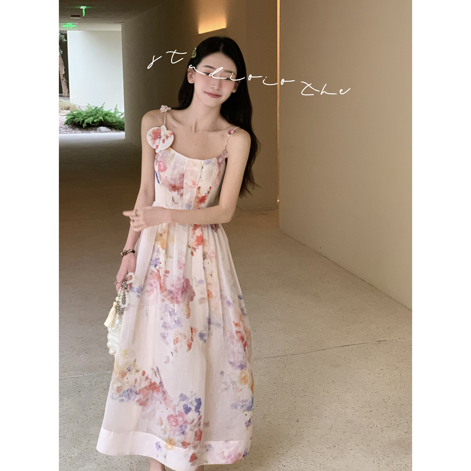 Thecoco 朦胧花期 手工花混纺天丝麻吊带连衣裙女春夏气质碎花裙