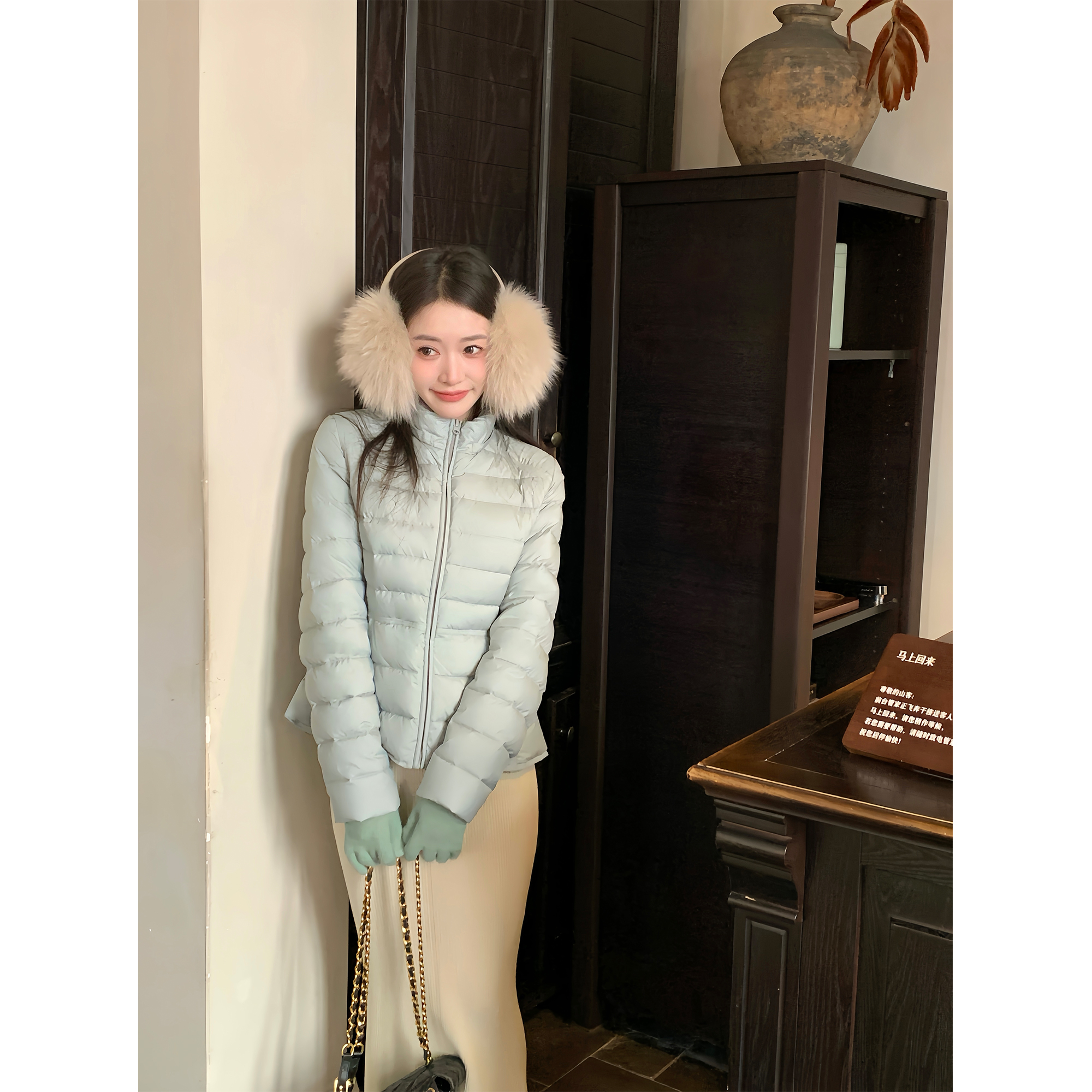 Thecoco 12/10 柔甲 骨线工艺塑形显瘦 可调节腰围轻盈排骨羽绒