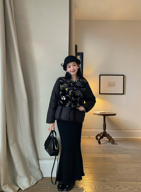 Thecoco 刺绣珠片丝绒拼接90白鸭绒短款羽绒服女冬气质保暖厚外套