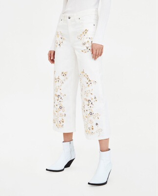 显瘦牛仔裤八分裤全钉珠刺绣