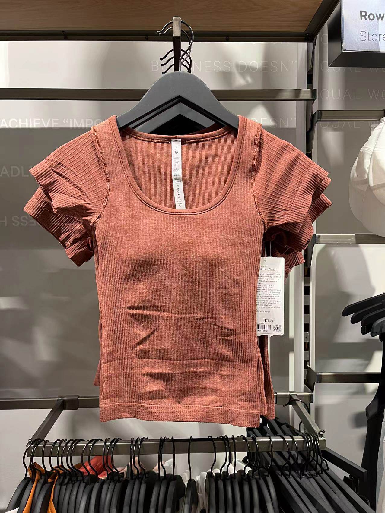 lululemon代购 Ebb to Street Short Sleeve瑜伽含胸垫短袖图片