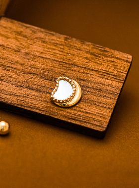 韩国时尚10K黄金耳钉女 几何月亮螺纹螺丝耳饰通体K金养耳洞单只