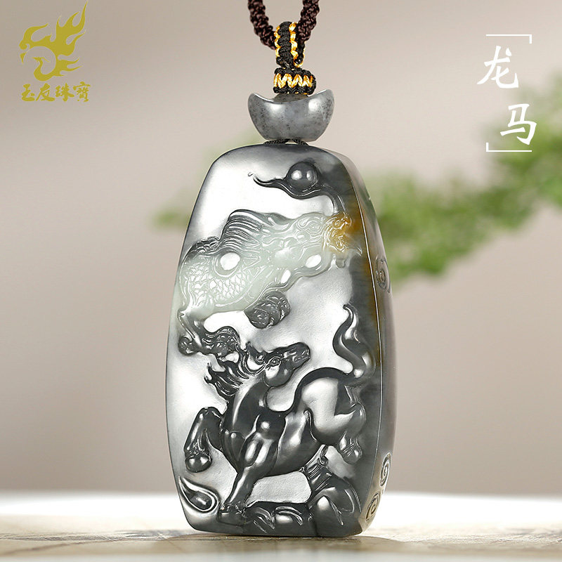 玉友和田玉龙马吊坠男款玉坠青花糖白三色龙马精神玉牌玉石挂件