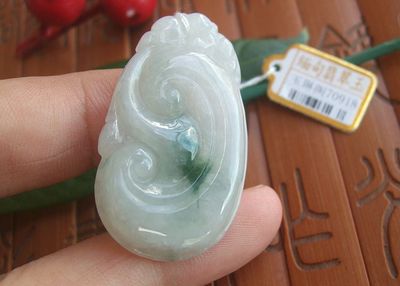 如意a货吊坠缅甸玉飘花如意