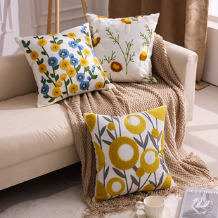 北欧刺绣抱枕套ins风清新田园靠枕垫客厅飘窗沙发轻奢高级感花朵