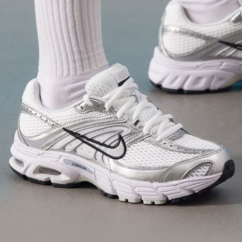 2025新款耐克女鞋NIKE AIR MAX MOTO 2K低帮网眼透气跑步鞋HQ2056