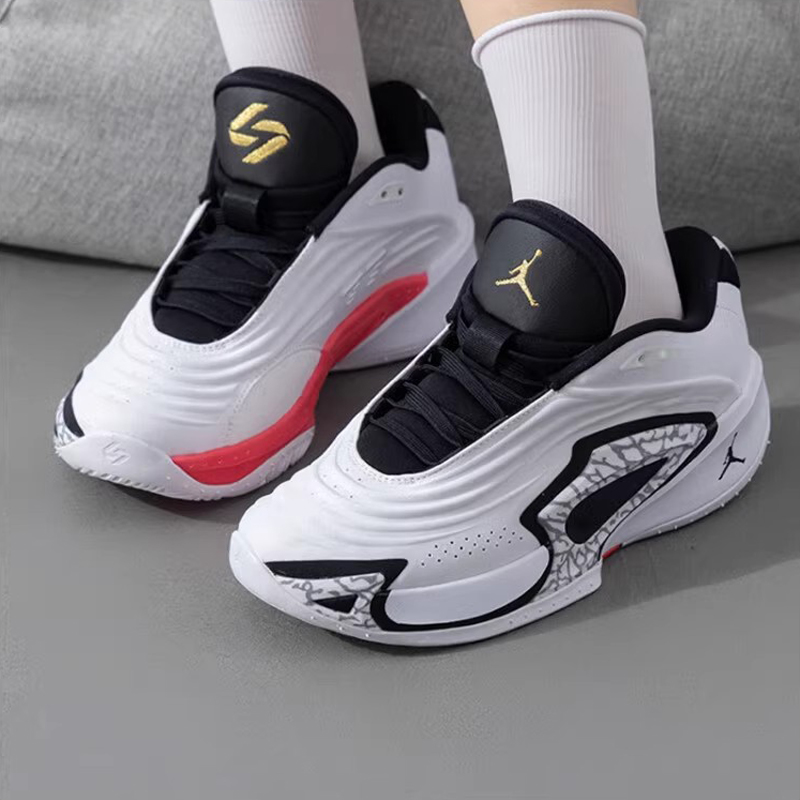 正品耐克JORDAN LUKA 3 东契奇篮球鞋男女学生青少年运动鞋FQ8185
