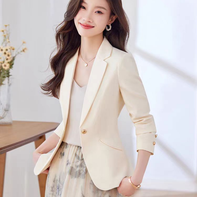 杏色高级感小西服2026新款春秋季气质韩版短款时尚西装外套女款
