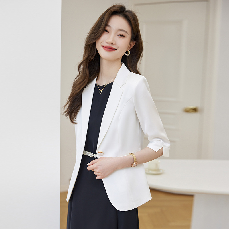 白色七分袖小西装外套女式薄款2025夏季高级感中袖西服时尚简约
