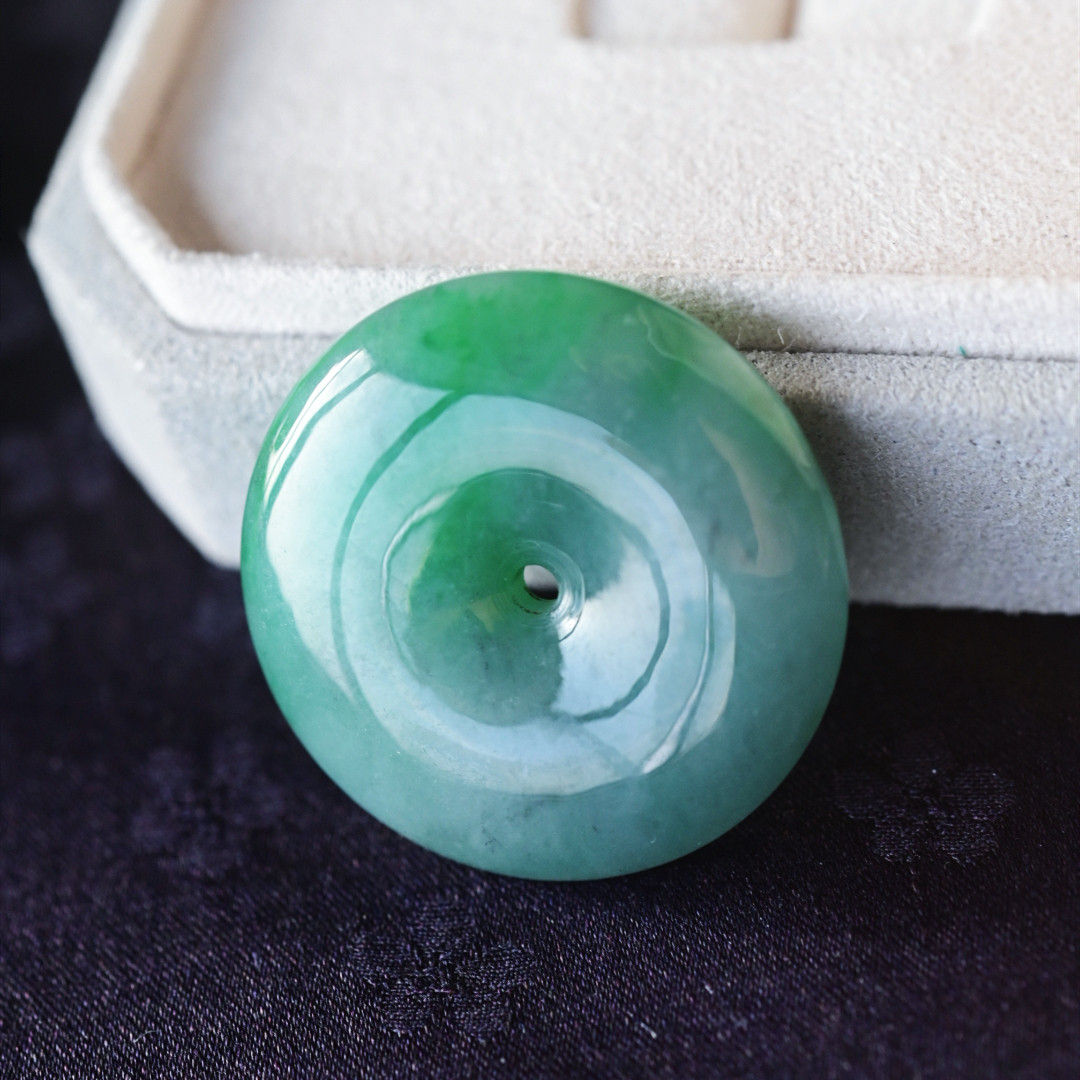 一斤钻戒 天然缅甸A货翡翠吊坠 平安扣吊坠