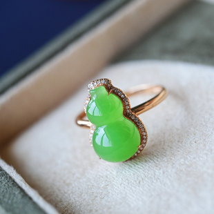 一斤钻戒 天然和田碧玉戒指 苹果绿无黑点 18K金伴钻小葫芦 百搭