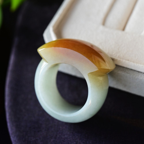 一斤钻戒 天然缅甸A货翡翠戒指 马鞍戒 大扳指 冰底飘黄翡戒指