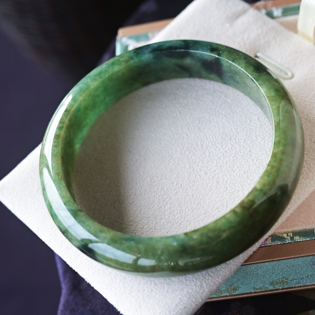 一斤钻戒 天然缅甸A货翡翠手镯 冰底飘花手镯 平安镯