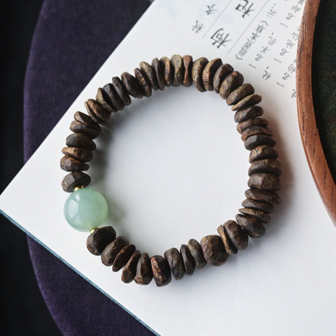 一斤钻戒 天然缅甸A货翡翠搭配天然沉香手串 壳子料沉香 18K金