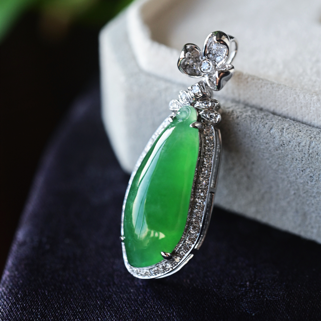 一斤钻戒天然缅甸A货翡翠18K金