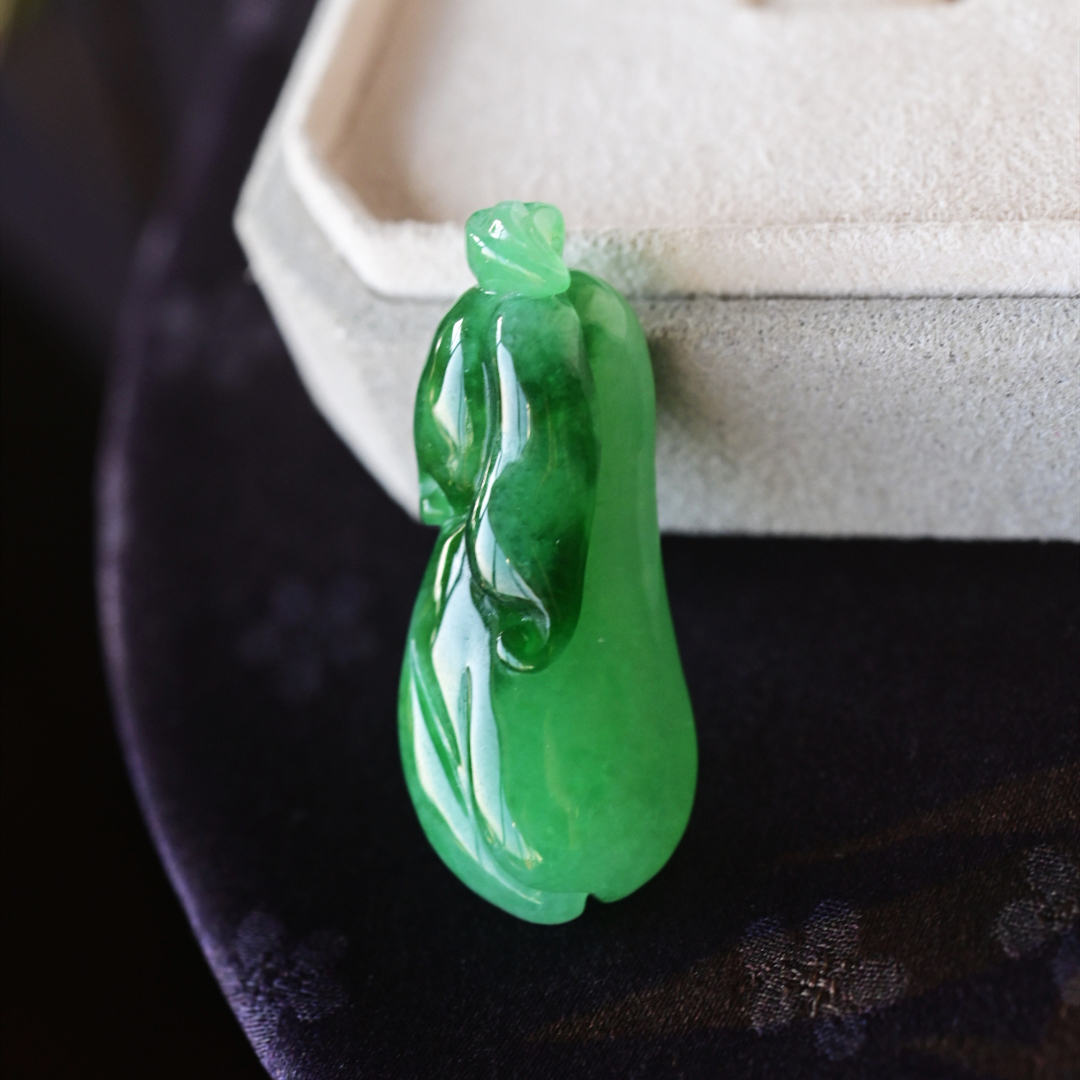 一斤钻戒 天然缅甸A货翡翠吊坠 满色冰绿