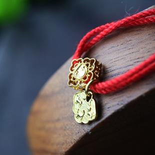 18K金红绳手链 单戴叠戴都好看 简约百搭 马年红绳手链 一斤钻戒