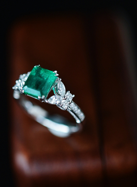 一斤钻戒 天然祖母绿戒指 透亮鲜嫩  18k厚金镶嵌 港码圈口13