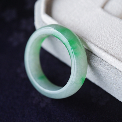 一斤钻戒 天然缅甸A货翡翠戒指吊坠 冰底飘绿翡翠戒指 圈号20