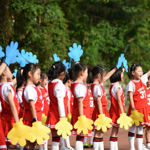 运动会入场创意大合唱手套开幕式