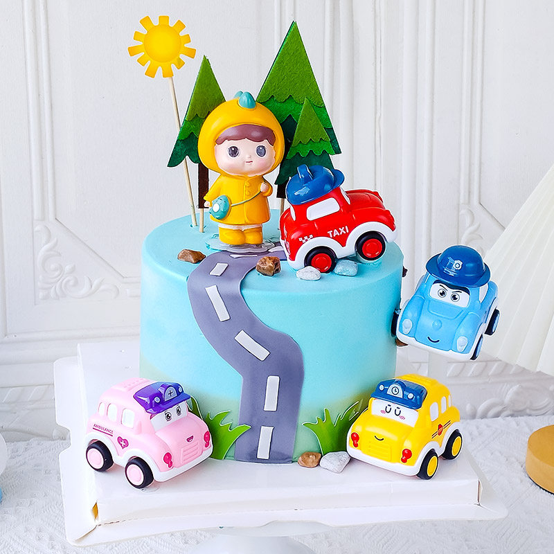 儿童生日蛋糕装饰回力卡通小汽车黄帽小男孩摆件毛毡小树烘焙插件