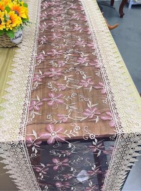 C118 红色纱绣蕾丝边桌旗220*45cm