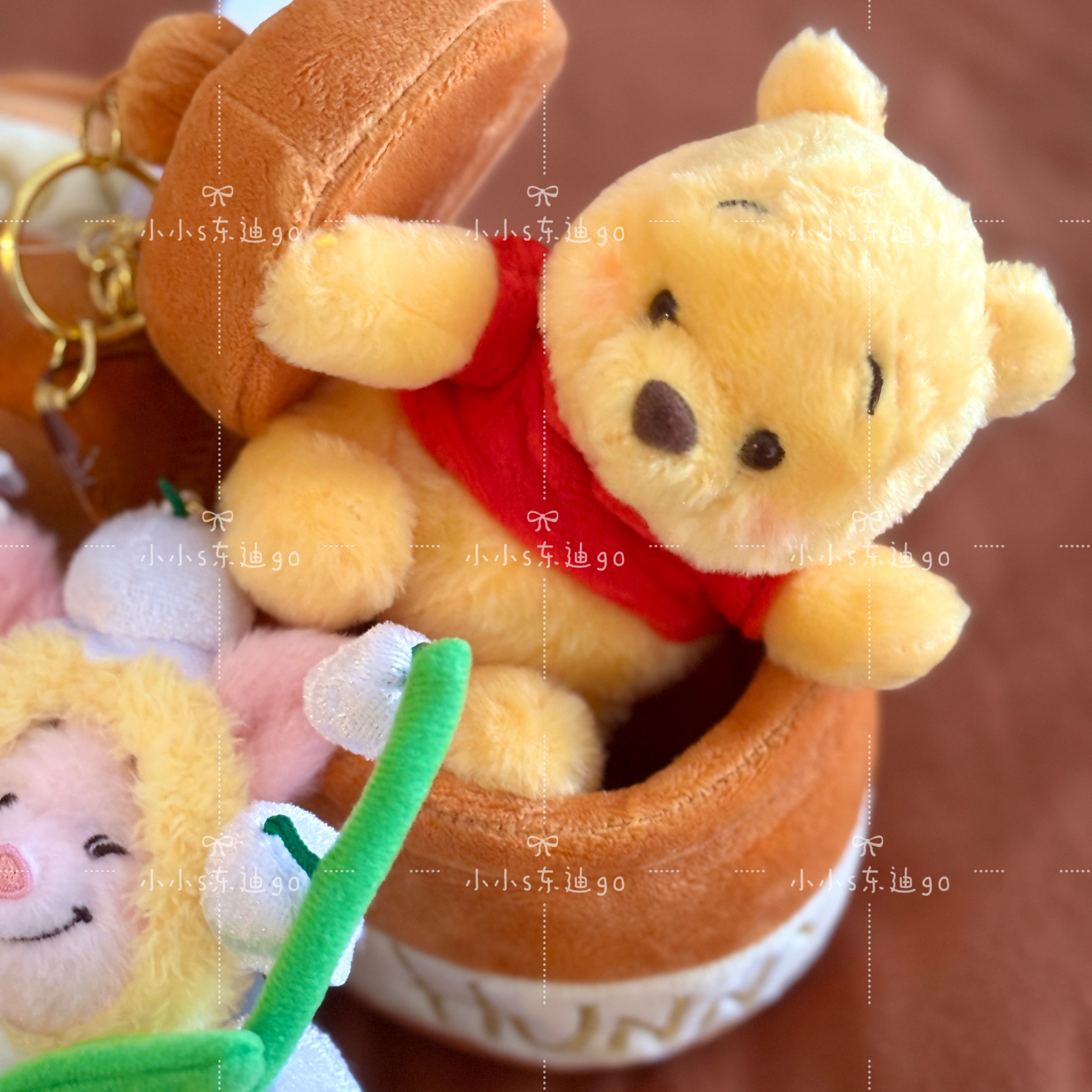 日本限定小熊维尼蜂蜜花朵挂件