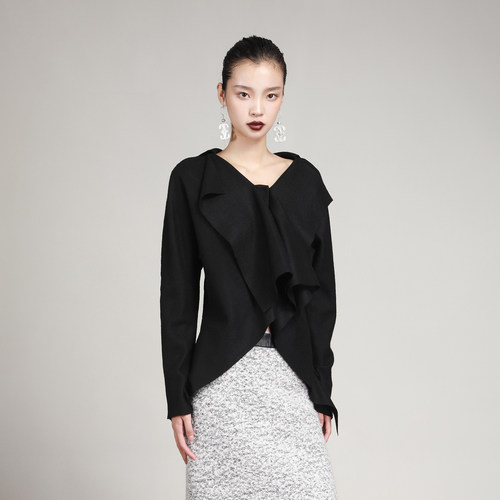 斜纱立体剪裁设计感羊毛呢外套