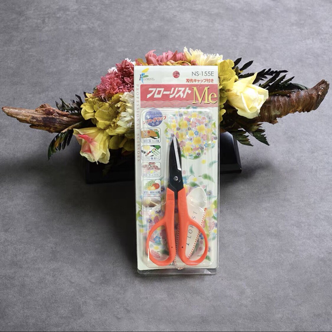 일본에서 수입한 일본 가위는 큰부리새 꽃 가위 리본 꽃 가위 와이어 플라스틱 사무실 가정용 수제 가위에 가깝습니다