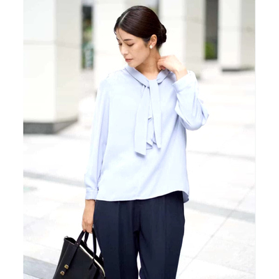 一片式飘带领一粒扣翻边长袖衬衫