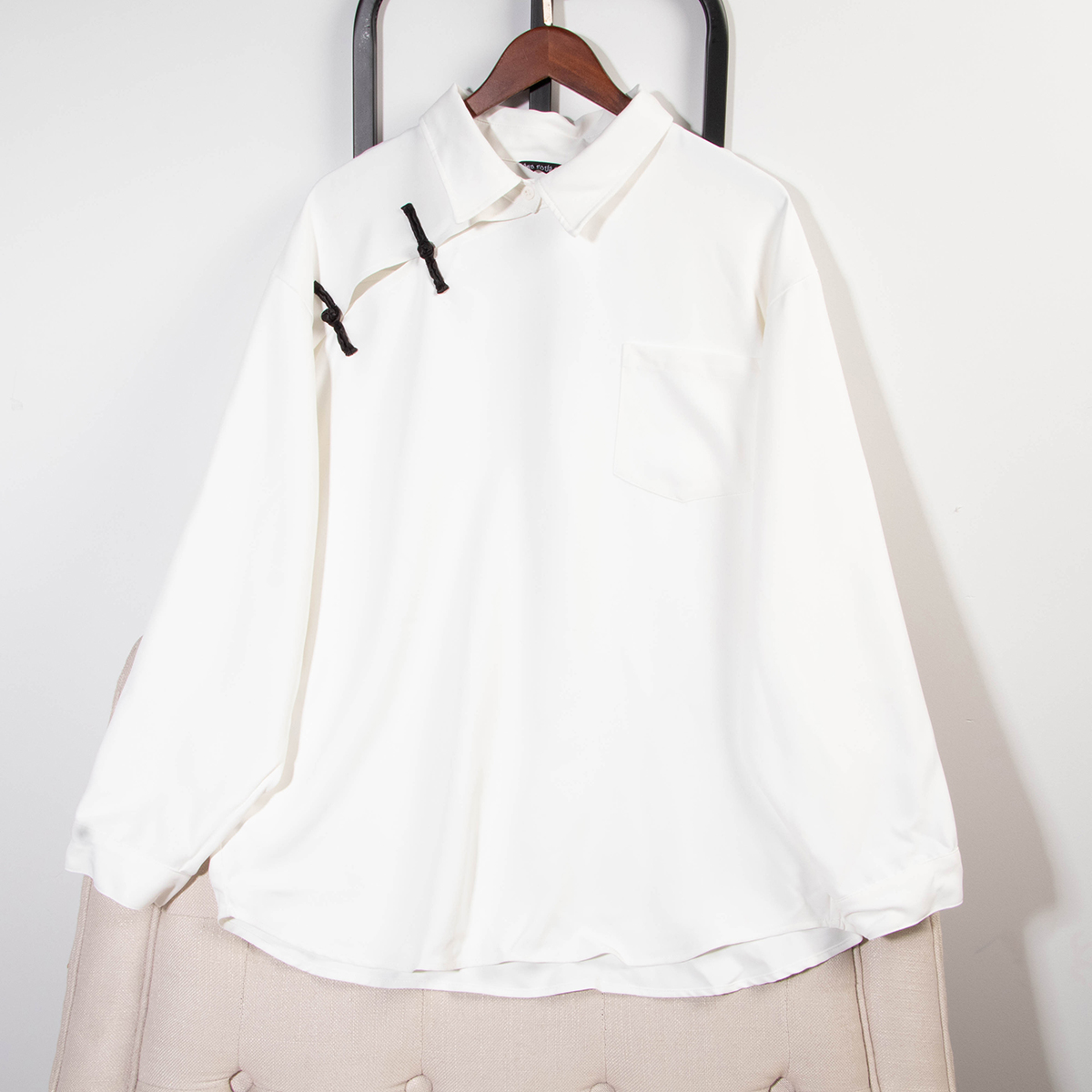 设计感翻领斜襟盘扣中国风衬衫女