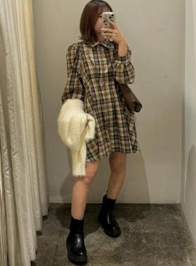 日单品牌秋冬新品法式格子翻领系扣后背绑带收腰短连衣裙女28170