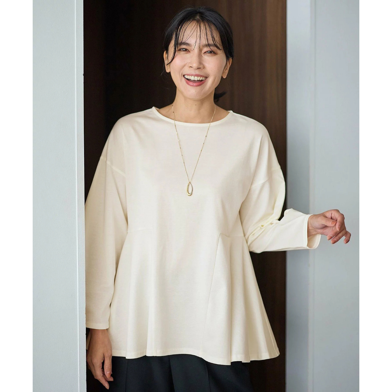 日单秋冬新款甜美减龄圆领后颈一粒扣娃娃衫下摆磨毛卫衣31541