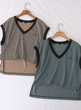 日单秋冬新款简约学院风格子印花V领不规则下摆马甲背心女24139
