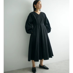 长袖 日单品牌秋季 廓形感V领后拉链松紧灯笼袖 时尚 连衣裙27939 新款