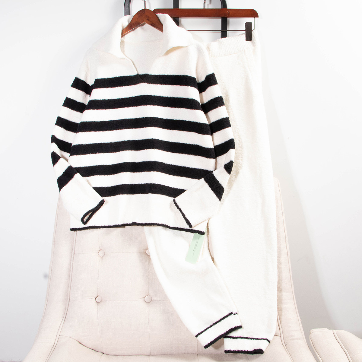 专柜冬季新款温暖亲肤慕斯绒家居服翻领条纹睡衣睡裤套装31852,女士内衣/男士内衣/家居服,睡衣/家居服套装,淘宝优惠券,粉丝福利购,淘宝优惠卷