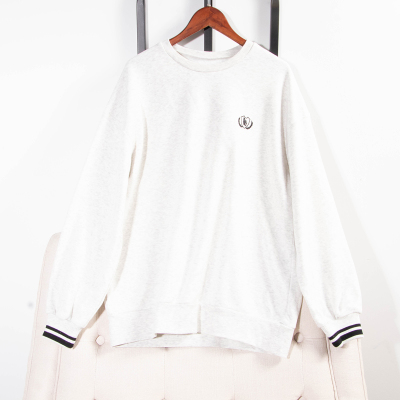 减龄运动圆领字母刺绣加绒卫衣女